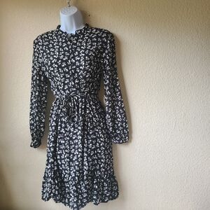 MNG Elegant Black and White Floral Dress Women's Size 4